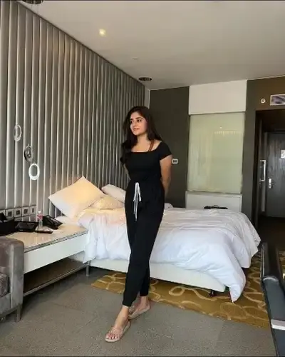 Call Girls Service in Dunda